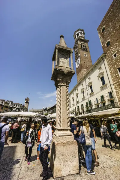 stock image Piazza delle Erbe , Verona, patrimonio de la humanidad, Veneto,  Italia, Europa