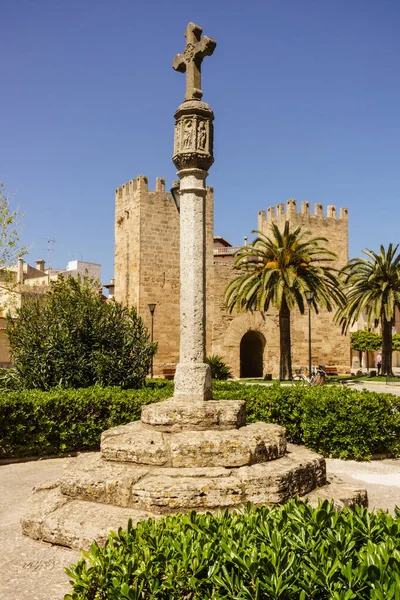 ヴァーラ プラザ カルバル5世 ムラーラ中世 アルカディア メルカルカ イスラエル ベラレス スペイン — ストック写真