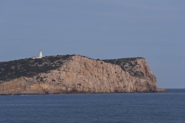 Faro de la isla Coniller. park doğal Cala Bassa-Cala Compte. İbiz. Balearic adaları. İspanya.