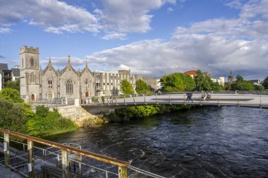 Kutsanmış Merhamet Manastırı Corrib Nehri, Newtown ve Galway, İrlanda, Birleşik Krallık