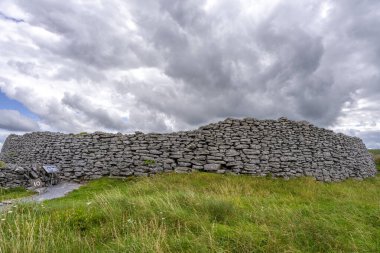 Caherconnell Kalesi, Yıl 500, 16. yüzyılın sonuna kadar ikamet eden kale, Burren, County Clare, İrlanda, Birleşik Krallık