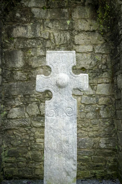 Kilfenora Medieval Cathedral Saint Fachtnanrsquo Northern Cross Burren County Clare — Stock Photo, Image