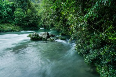 Cuatro Chorros Nehri, Lancetillo, La Parroquia, Reyna bölgesi, Quiche, Guatemala, Orta Amerika