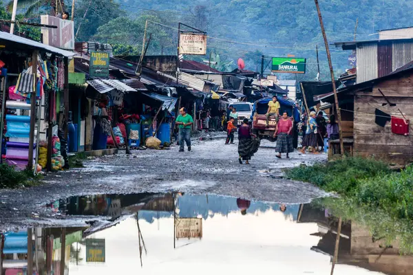 Ana cadde, Lancetillo, La Parroquia, Reyna bölgesi, Quiche, Guatemala, Orta Amerika