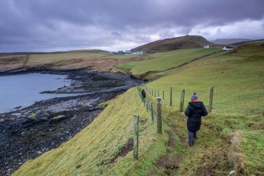 Duntulm Kalesi yolu, Kuzey Trotternish Sahili, Skye Adası, İskoçya, İngiltere