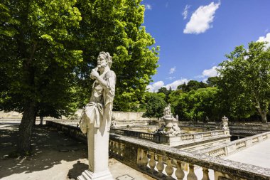 Jardin de la Fontaine, Avrupa 'nın en eski halk bahçesi, 1745' te inşa edilmiş, Nimes, Gard departmanı, Fransa, Avrupa 'nın başkenti.