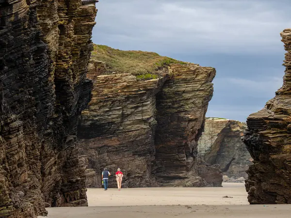 Las Catedrales plajı, resifler arası gelgit, Ribadeo, Lugo, Galiçya, İspanya