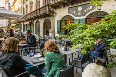 Cafe del Tasso, Piazza Vecchia, üst kasaba, Bergamo, Lombardy, İtalya, Avrupa