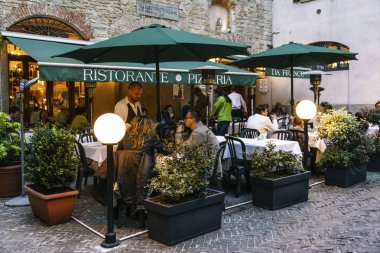 Pizzacı, Bartolomeo Colleoni üzerinden, yukarı kasaba, Bergamo, Lombardy, İtalya, Avrupa