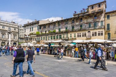 Piazza delle Erbe, Verona, dünya mirası bölgesi, Veneto, İtalya, Avrupa