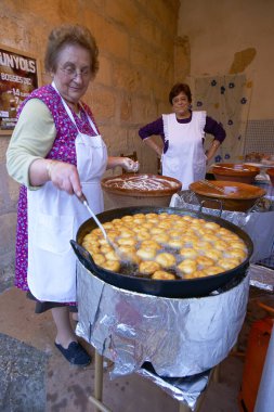 Un ve şekerli börek sanatsal mutfağı. Petra. Mallorca. Balear Adaları. İspanya.