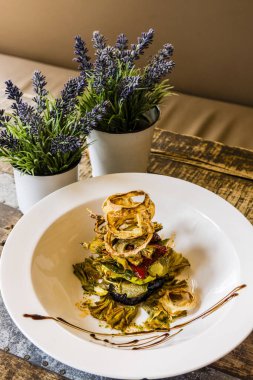 Toprak salatası, S 'Escrivania Restoranı, Porreres, Mallorca, Balear Adaları, İspanya, Avrupa