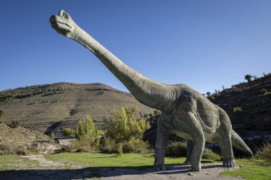 Brachiosaurus, gerçek boyutlu üreme, Brachiosaurus altithorax, Valdecevillo sitesi, Enciso, La Rioja, İspanya, Avrupa