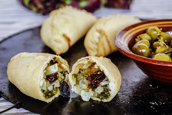 Cocarrois de verdura, tipik Malloran sebze pastası, Mallorca, Balear Adaları, İspanya