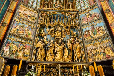 Dormition sunağı (Krakow Sunağı), geç Gotik tarzı, Aziz Mary Bazilikası - Kutsal Bakire Meryem 'in Hükmü Kilisesi, Gotik tarzı, Krakow tarzı,