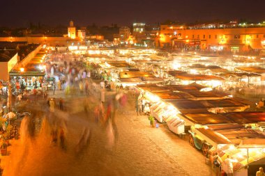 Djemaa El Fna Meydanı. Marakeş. İmparatorluk Şehri. Fas 'ta. Afrika.