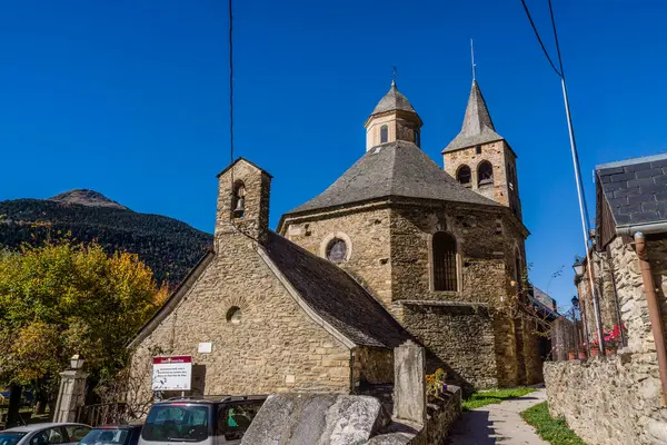 Gotik tarzı çan kulesi, 14. yüzyıl civarında, Sant Felix de Vilac, Vilac, Vielha e Mijaran belediyesi, Aran Vadisi, İspanya