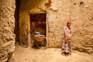 Serin ve gölgeli iç mekan, ksur El Fida, Rissani, Tafilalet, Fas, Afrika