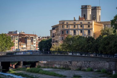 Onyar Nehri Evleri (Cases de l 'Onyar), Katalonya, Girona, Katalonya, İspanya' nın Mimari Mirası