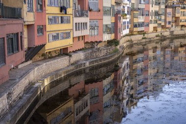 Onyar Nehri Evleri (Cases de l 'Onyar), Katalonya, Girona, Katalonya, İspanya' nın Mimari Mirası