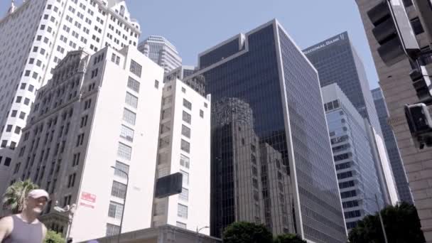 Низькокутний Постріл Національної Будівлі Інших Хмарочосів Центрі Лос Анджелеса Концепція — стокове відео