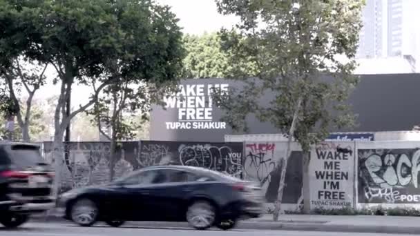 Une Citation Tupac Shakur Dans Centre Ville Los Angeles Californie — Video