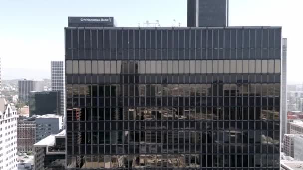 Мандрівний Повітряний Дрон Знімає Хмарочос Всьому Центрі Лос Анджелеса Концепція — стокове відео