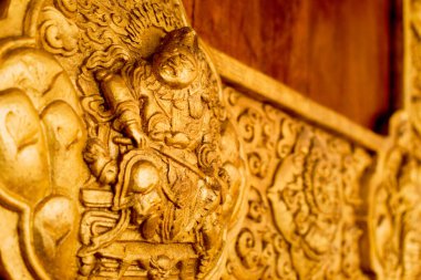 Mundgod, Karnataka, Hindistan 'daki Tibet manastırında el yapımı Buda heykeli.