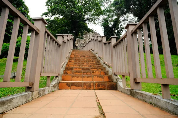 Una Imagen Caminar Escaleras Colina Recreativa Atracción Turística — Foto de Stock