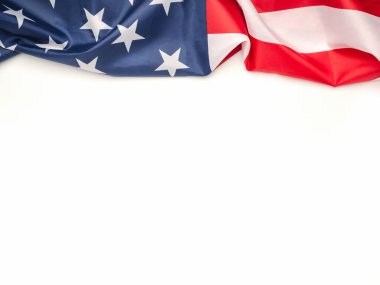 Amerikan bayrağının bir kısmı beyaz arka planda izole edilmiş. Üst Manzara. Düz yatıyordu. Metin için boşluk.