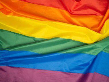 Gökkuşağı bayrağının (LGBT) tam çerçevesi. Üst Manzara. Düz yatıyordu. Mesaj için yer var. Aşk konsepti.