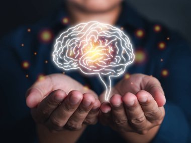 Avucundaki beynin dijital görüntüsü. Yapay Zeka, Yapay Zeka Teknolojisi. İş analizi, yenilik, bilim ve tıp teknolojisi. Ruh sağlığı koruma ve bakımı.