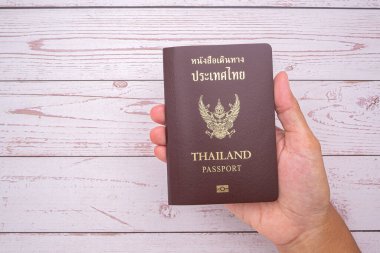 Tahta duvarlı Tayland pasaportu. Metin için boşluk.