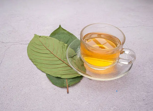 Kratomový čaj