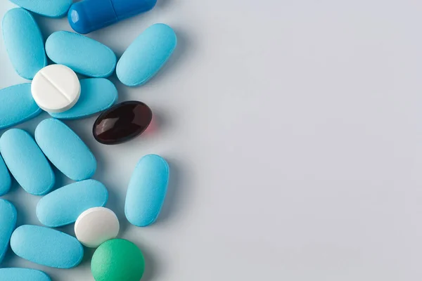 Várias Pílulas Contexto Leve Vitaminas Medicina — Fotografia de Stock