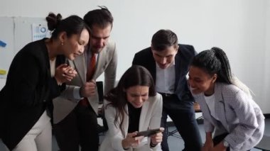 Creative Team App Design, Analyze Data, Plan Pazarlama.