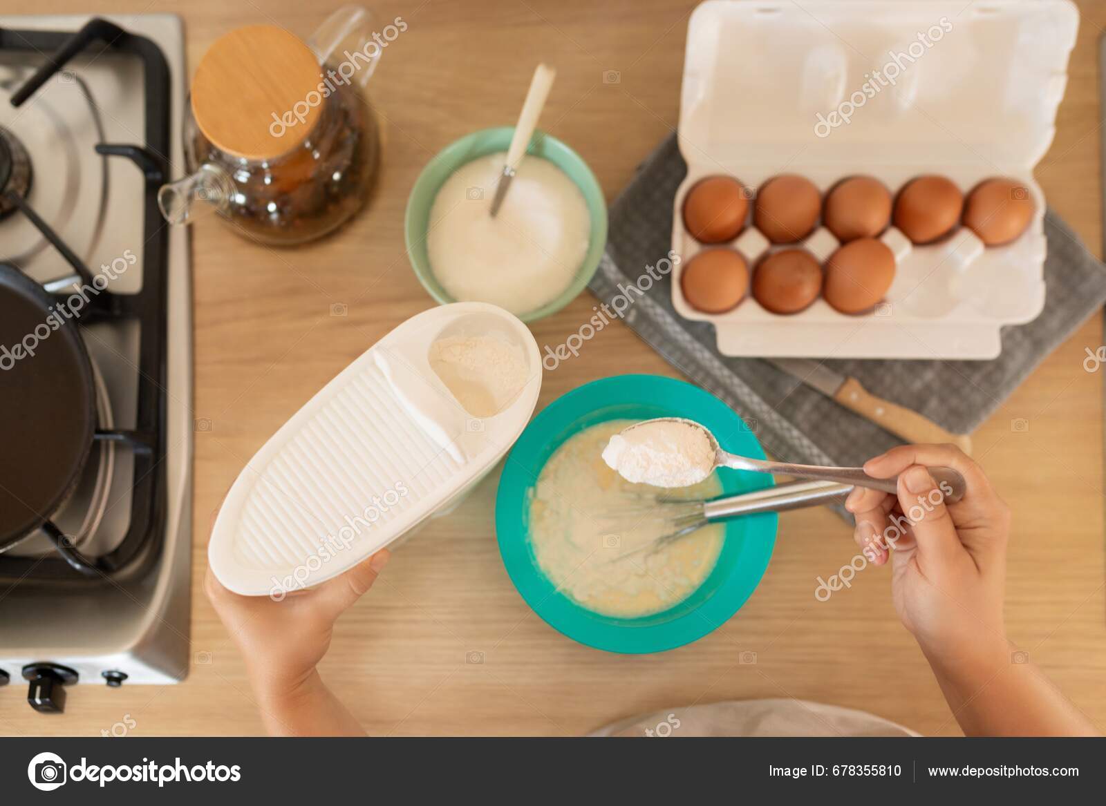 Close Bowl Liquid Dough Dough Ingredients Stock Photo by ©fotoevent