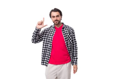 Beyin fırtınası. Genç, yakışıklı, Avrupalı, vahşi, muhteşem saçlı ve sakallı bir adam..