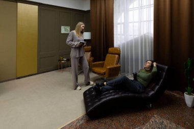 İki birey, rahat bir ortam, modern mobilyalar ve mekanı aydınlatan doğal ışık içeren şık bir odada terapi seansına katılırlar..