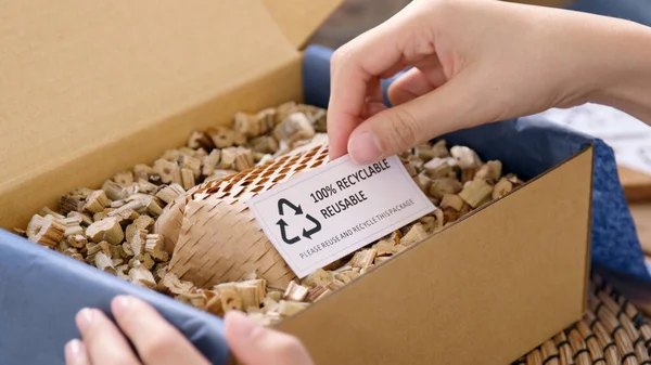 Продавец Экологически Чистых Отходов Идет Зеленой Упаковки Коробка Коробка Коробка Стоковое Фото