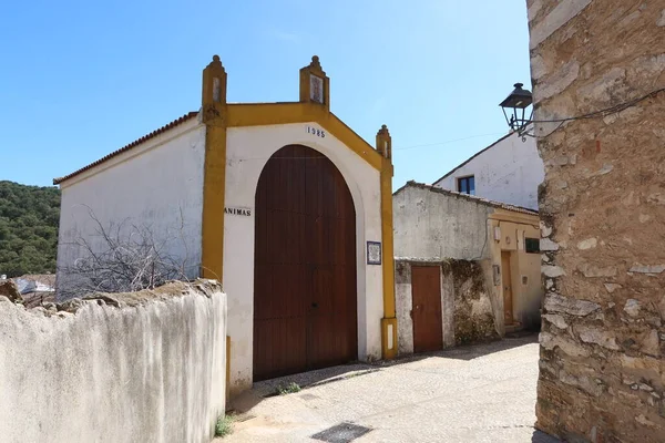 Alajar Huelva Španělsko Dubna 2023 Typický Dům Vedle Kostela San — Stock fotografie