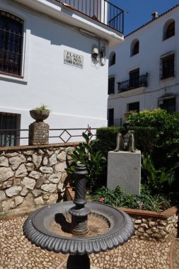 Aracena, Huelva, İspanya, 11 Mayıs 2023: şair Fermin Requena 'nın meydanı. Aracena, Huelva, İspanya