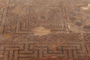 Ilici - La Alcudia, arkeolojik alan. Elche, Alicante, İspanya, 19 Haziran 2024: Bizans ve Vizigotik dönemlerden kalma bir Hıristiyan kilisesinin kalıntıları. Ilici - La Alcudia, arkeolojik alan. Elche, Alicante, İspanya