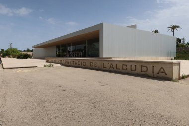 Ilici - La Alcudia, arkeolojik alan. Elche, Alicante, İspanya, 19 Haziran 2024: Ilici - La Alcudia tercüme merkezi, arkeolojik site. Elche, Alicante, İspanya