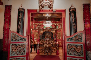 Klenteng binası, Tridharma cemaati için ibadet yeri. Doğu Java, Malang - 18 Nisan 2018 (6)