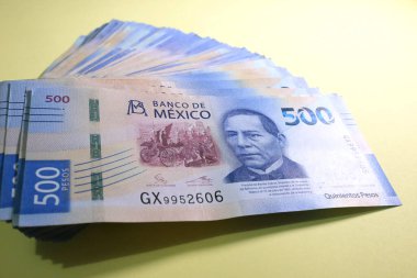 500 Meksika pezosu tomarı.