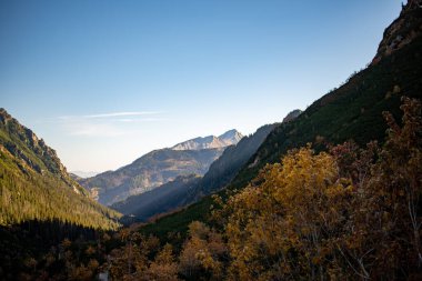 Beş Göl Vadisi, Tatra Dağları, Zakopane, Polonya 'daki benzersiz dağ manzaraları engebeli tepeler ve alp gölleri ortaya çıkararak nefes kesici bir doğal manzara yaratıyor.