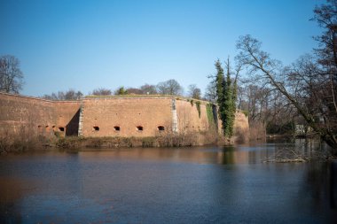 Almanya, Berlin 'deki Spandau Kalesi Rönesans kalesini ve tarihi simgeyi iyi korudu