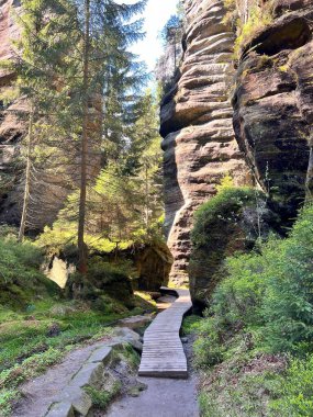 Teplicke ve Adrspach Kayaları, Çek Cumhuriyeti, büyüleyici kumtaşı oluşumları