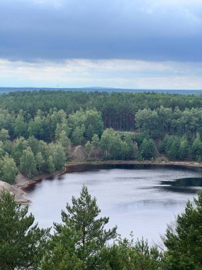 Gözlem kulesinden Afrika Gölü, Babina Geotrail, Leknica, Polonya